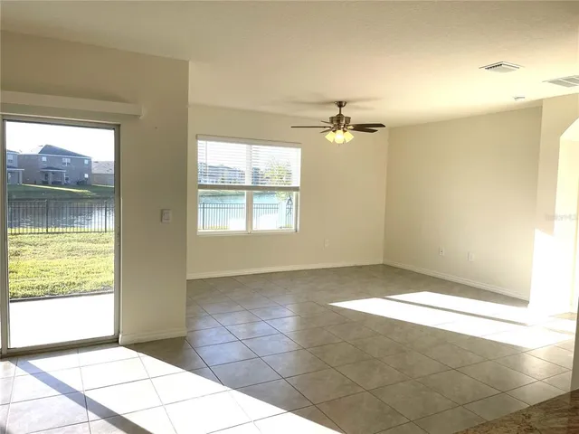 $2,600 | 17210 Reserva Drive, Bradenton, FL 34211