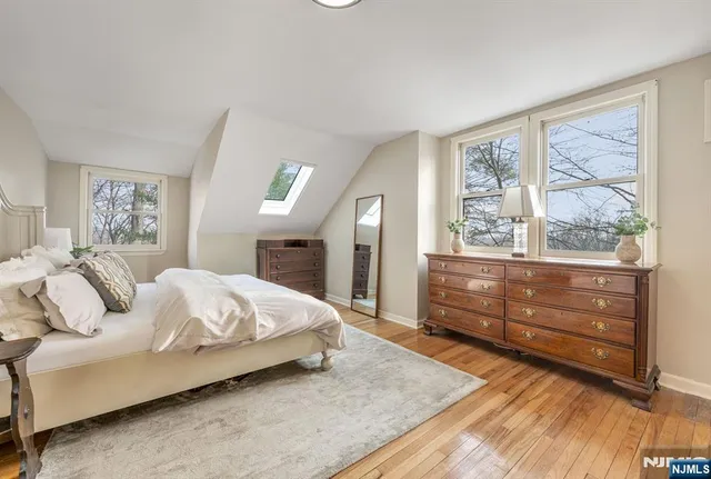 $1,100,000 | 22 Knollwood Drive, Ho-Ho-Kus, NJ 07423