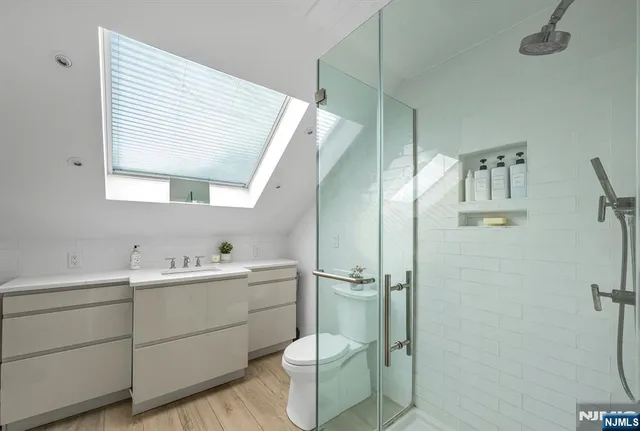 $1,100,000 | 22 Knollwood Drive, Ho-Ho-Kus, NJ 07423