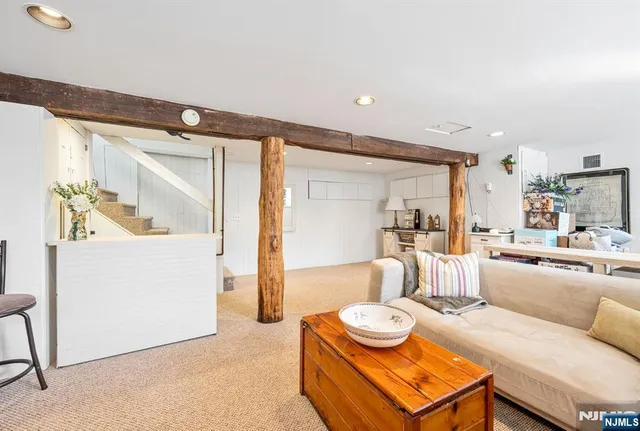 $1,100,000 | 22 Knollwood Drive, Ho-Ho-Kus, NJ 07423