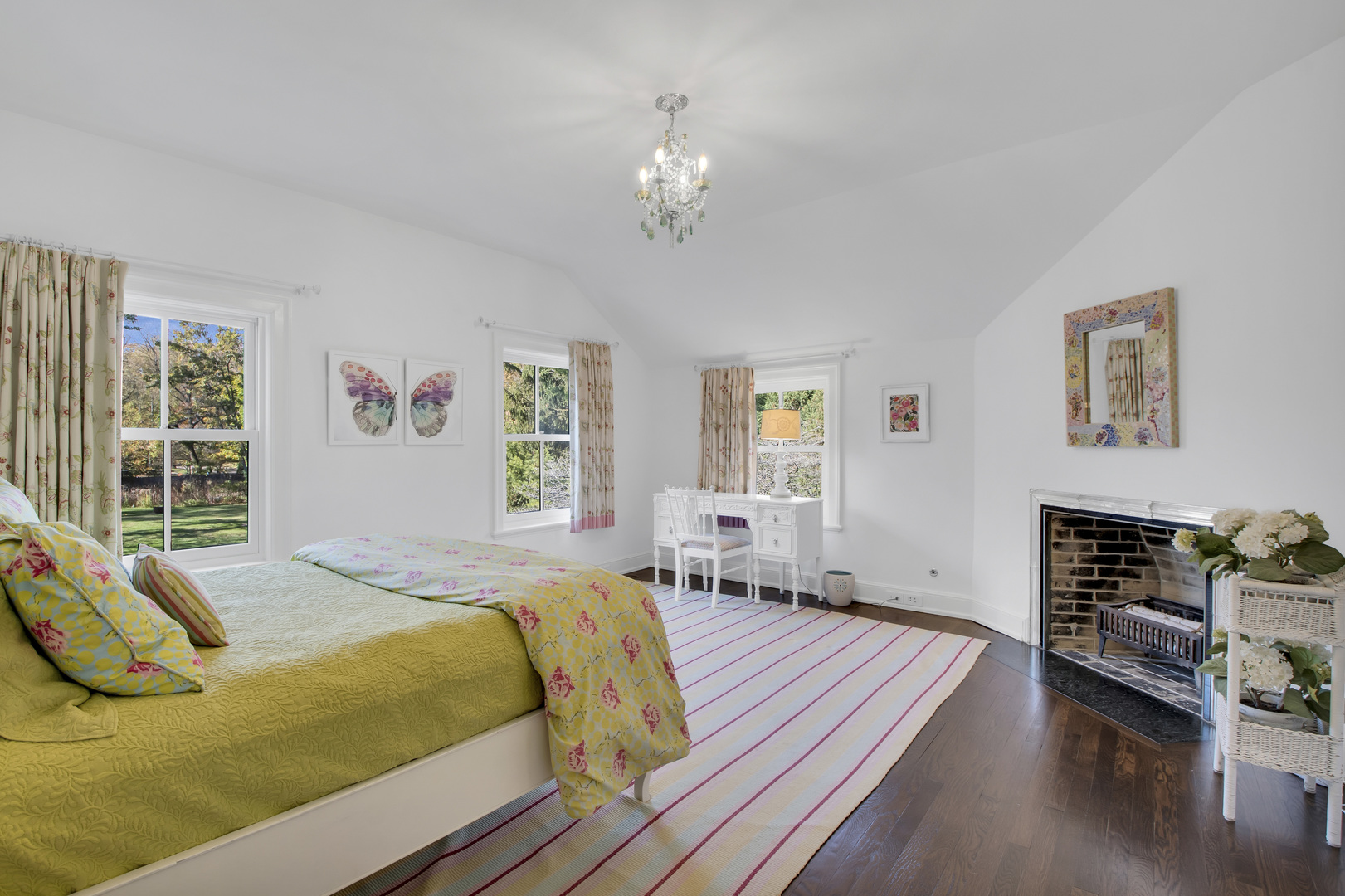 1380 Elm Tree Road Lake Forest, IL 60045 - Photo 29 of 43 a bedroom with a bed and a window