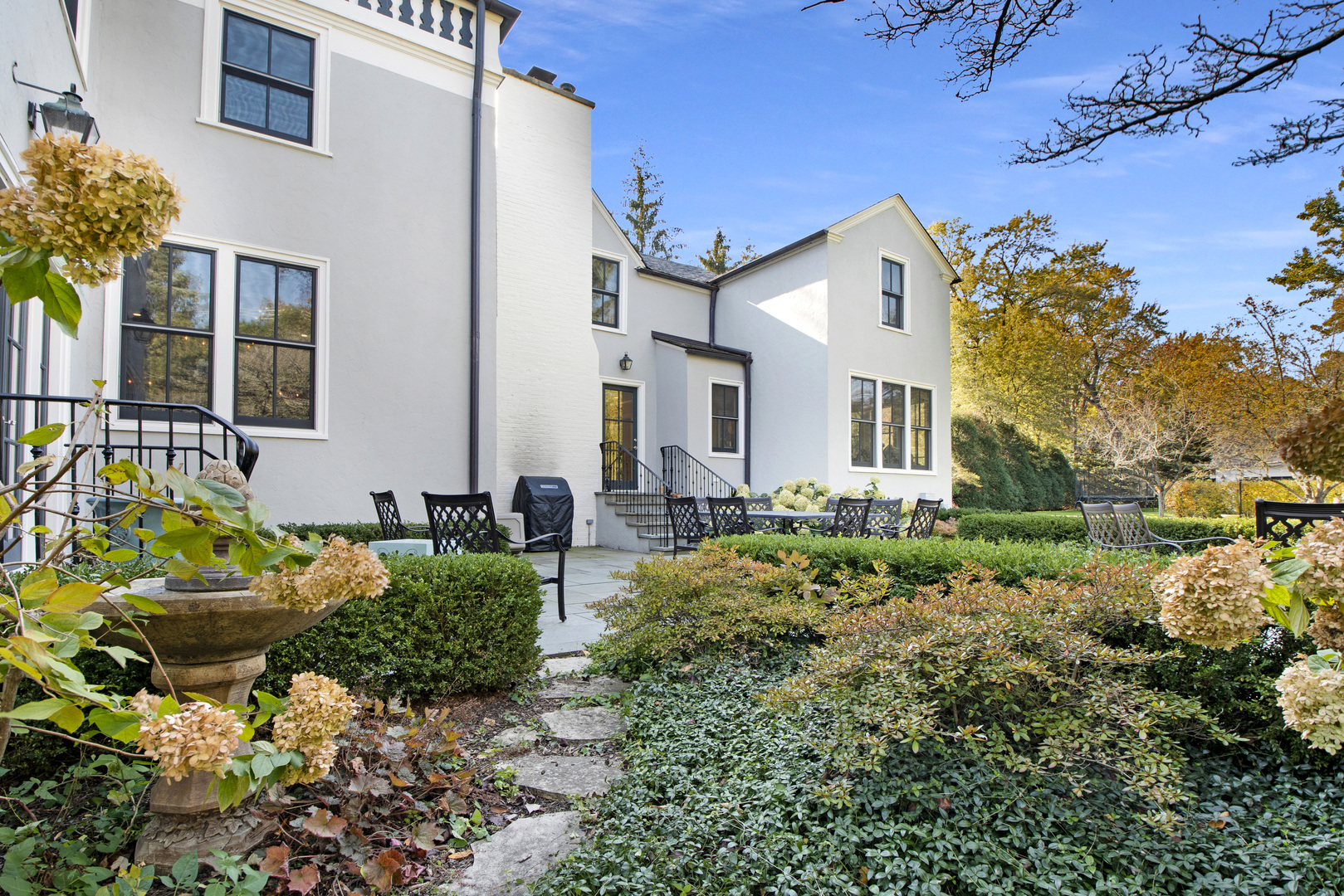 1380 Elm Tree Road Lake Forest, IL 60045 - Photo 35 of 43 a house view with a garden space