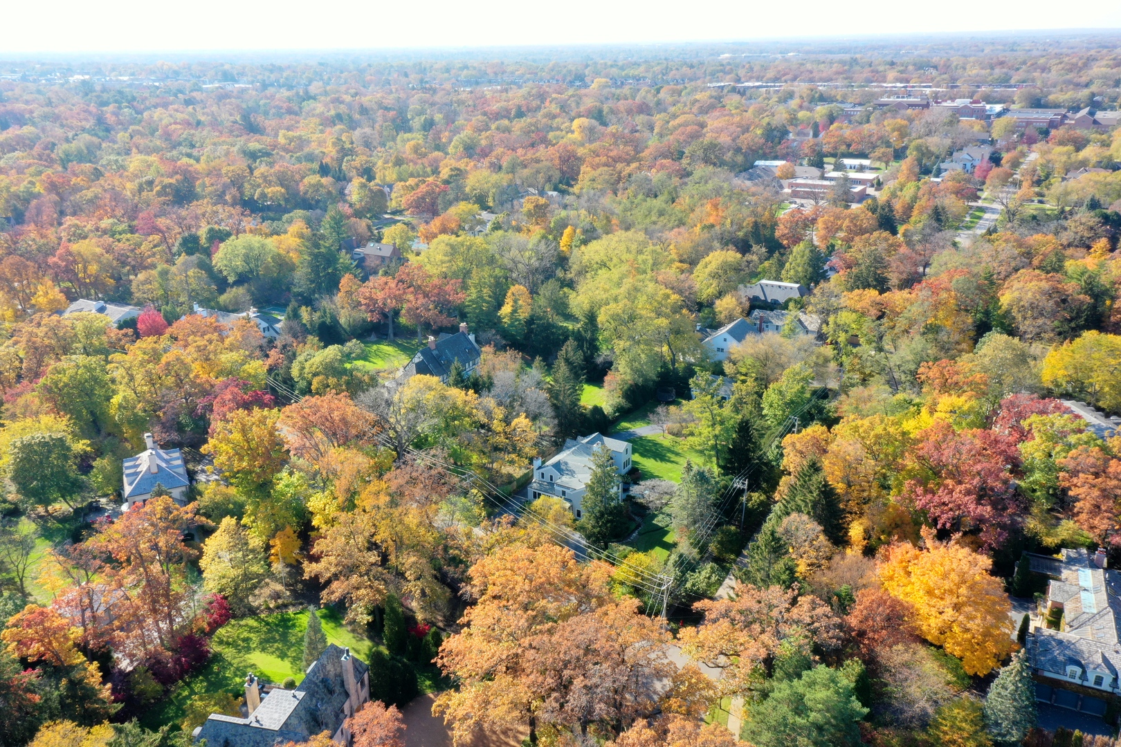 1380 Elm Tree Road Lake Forest, IL 60045 - Photo 42 of 43 a view of a city