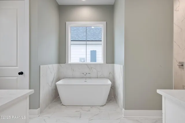 $342,500 | 107 Wishing Wl Drive, Broussard, LA 70518