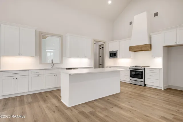 $342,500 | 107 Wishing Wl Drive, Broussard, LA 70518