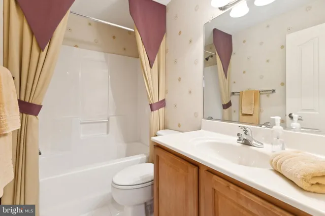 $525,000 | 136 Hawthorne Greene Circle, La Plata, MD 20646