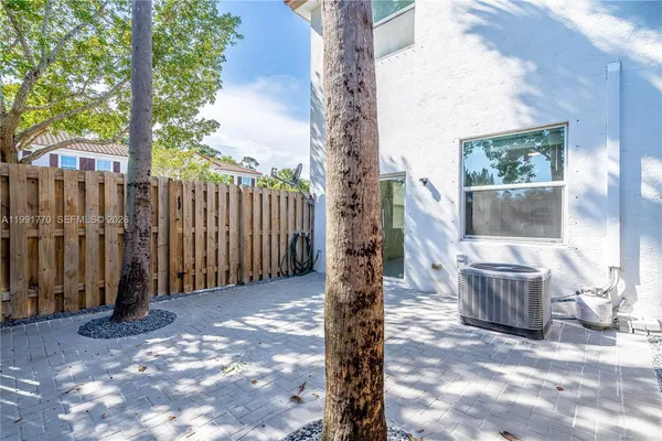 $2,500 | 5354 Ellery Terrace, West Palm Beach, FL 33417