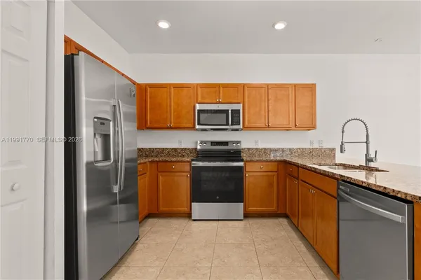 $2,500 | 5354 Ellery Terrace, West Palm Beach, FL 33417