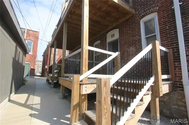 $875 | 3111 Arkansas Avenue, Unit 1, St. Louis, MO 63118