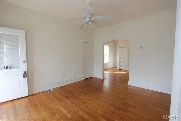 $875 | 3111 Arkansas Avenue, Unit 1, St. Louis, MO 63118