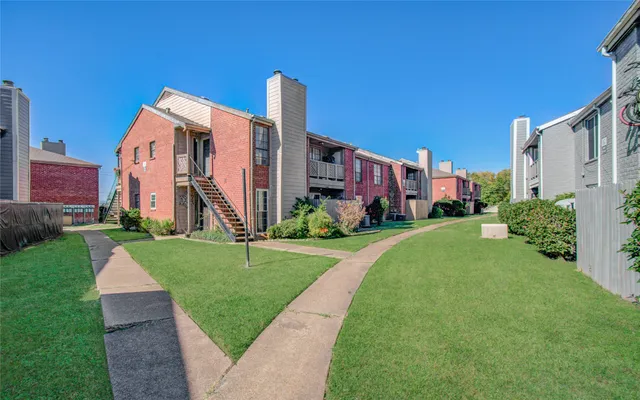 $70,000 | 12500 Sandpiper Drive, Unit 100, Houston, TX 77035