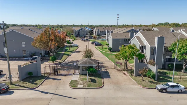 $70,000 | 12500 Sandpiper Drive, Unit 100, Houston, TX 77035