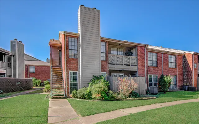 $70,000 | 12500 Sandpiper Drive, Unit 100, Houston, TX 77035