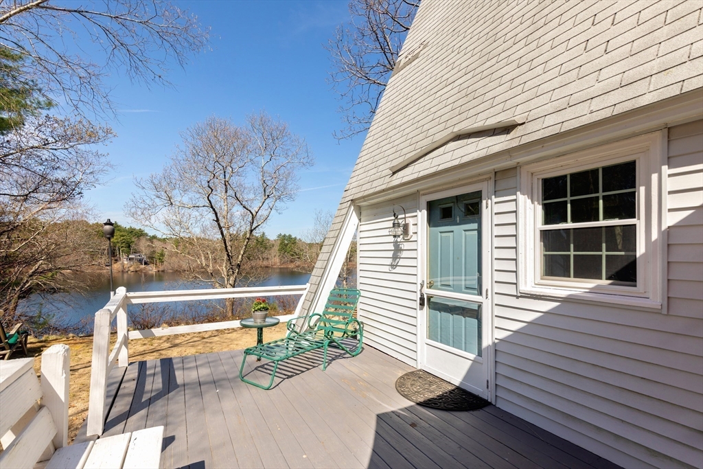 4 Smelt Pond Road Kingston, MA 02364 - Photo 4 of 27 Gallery Image 4