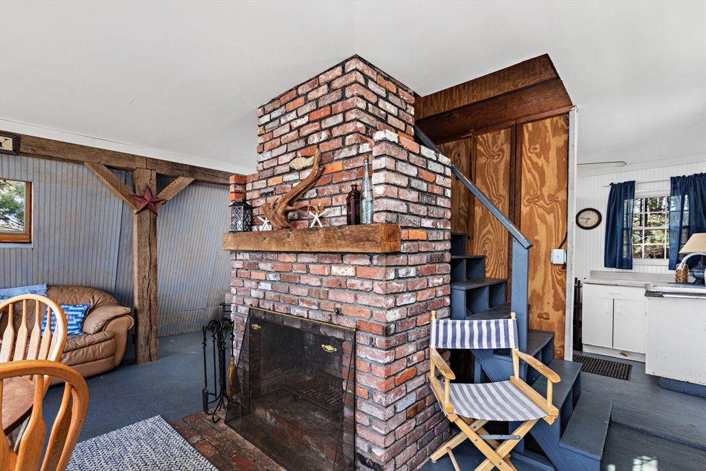 4 Smelt Pond Road Kingston, MA 02364 - Photo 8 of 27 Gallery Image 8