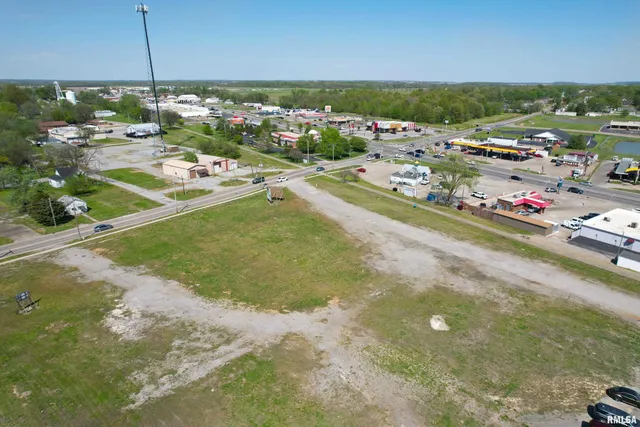 $525,000 | 333 East Sloan Street, Harrisburg, IL 62946