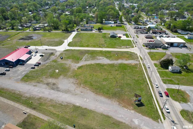 $525,000 | 333 East Sloan Street, Harrisburg, IL 62946