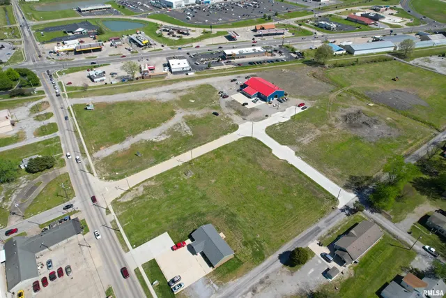 $525,000 | 333 East Sloan Street, Harrisburg, IL 62946