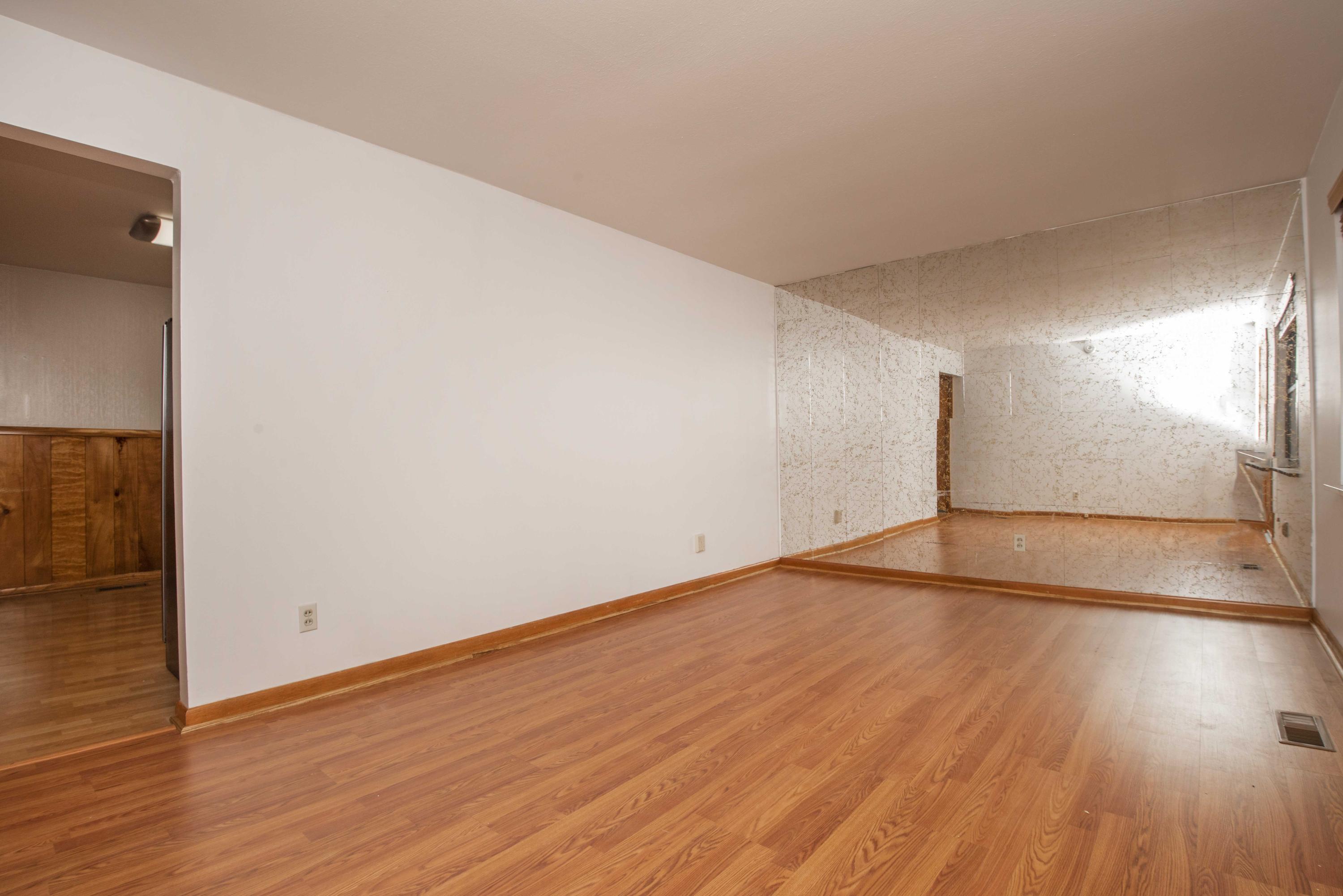 5120 East Emory Road Knoxville, TN 37918 - Photo 2 of 29 living 2_1