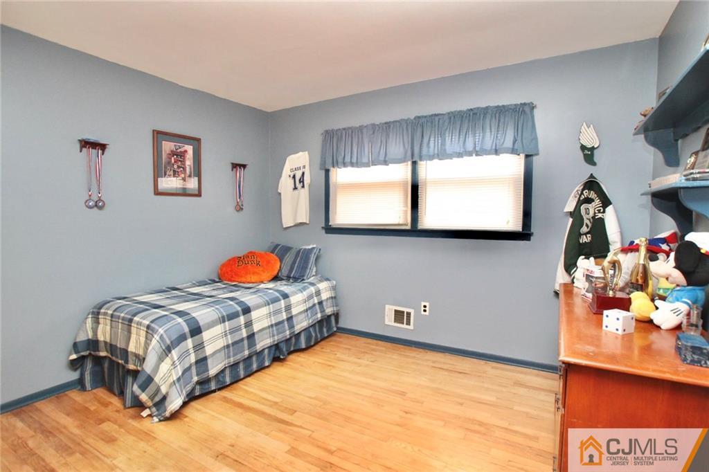 16 Hudson Road East Brunswick, NJ 08816 - Photo 11 of 22 Gallery Image 11