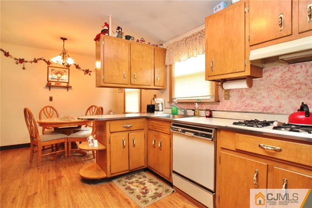 16 Hudson Road East Brunswick, NJ 08816 - Photo 14 of 22 Gallery Image 14