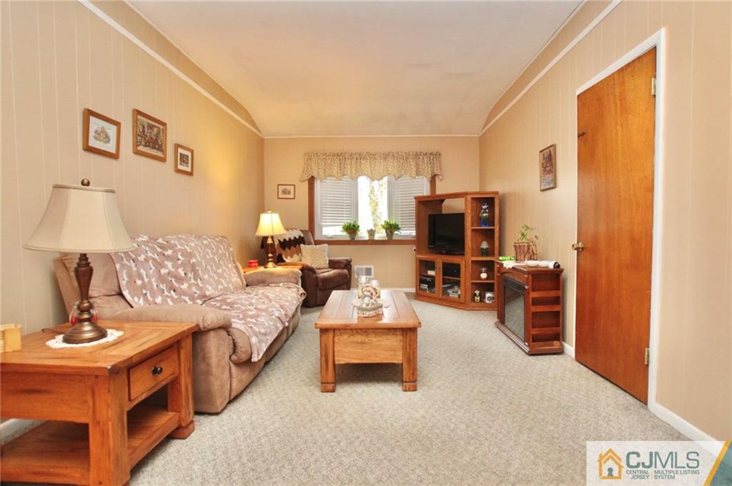 16 Hudson Road East Brunswick, NJ 08816 - Photo 15 of 22 Gallery Image 15