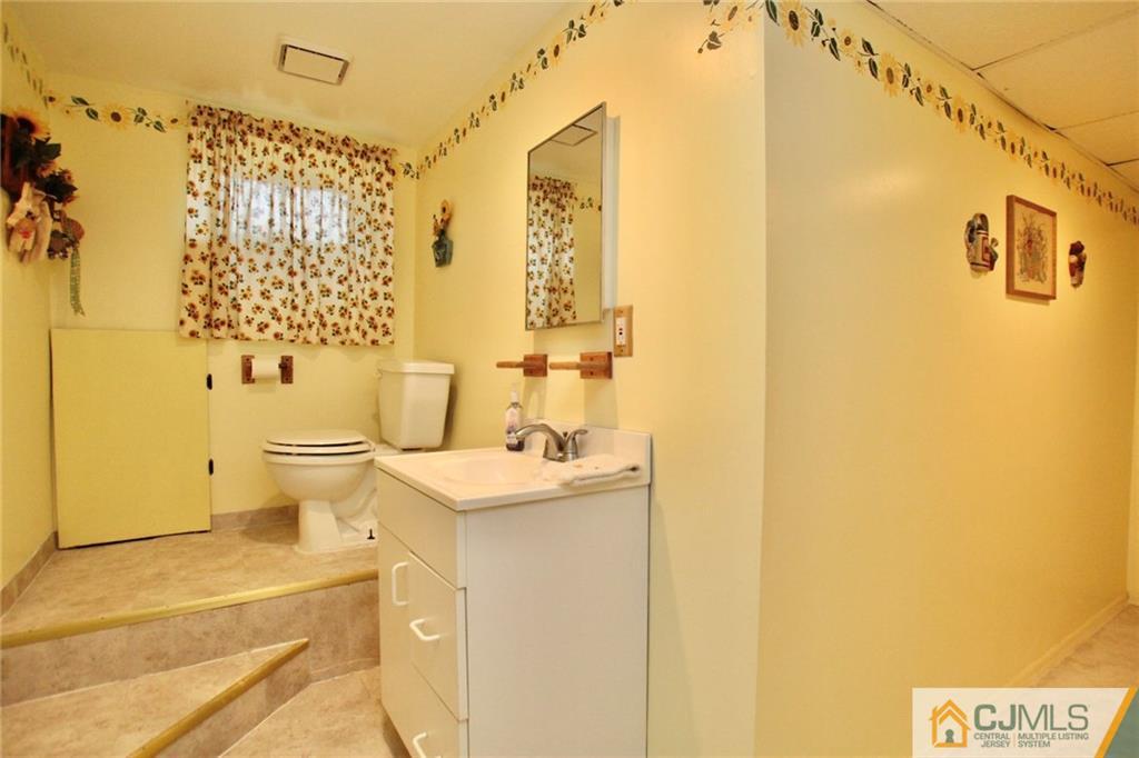16 Hudson Road East Brunswick, NJ 08816 - Photo 20 of 22 Gallery Image 20