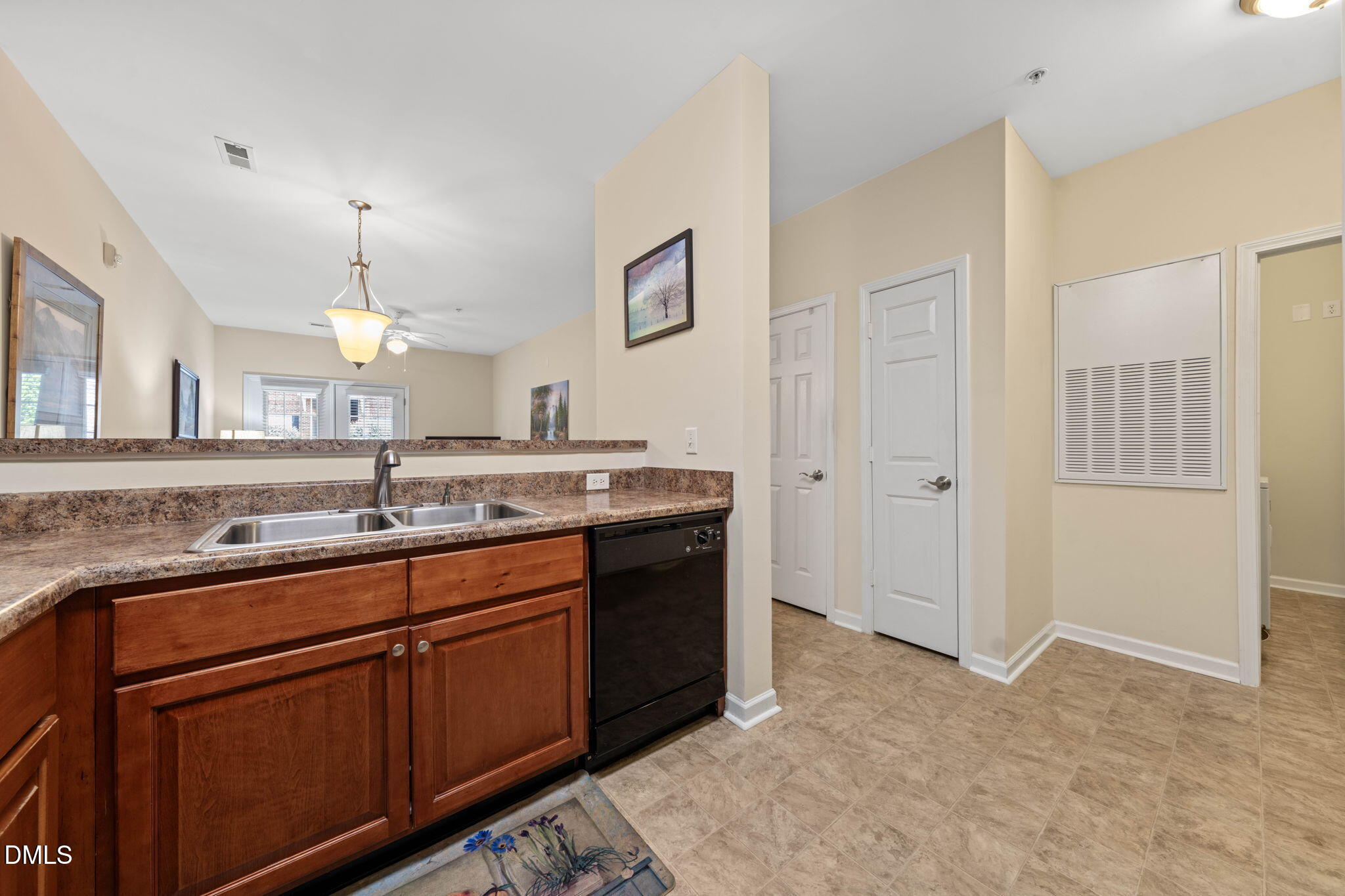 2610 Oldgate Drive, Unit 108 Raleigh, NC 27604 - Photo 11 of 41 Kitchen (3)