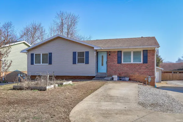 $229,900 | 670 South Burkhardt Road, Evansville, IN 47715