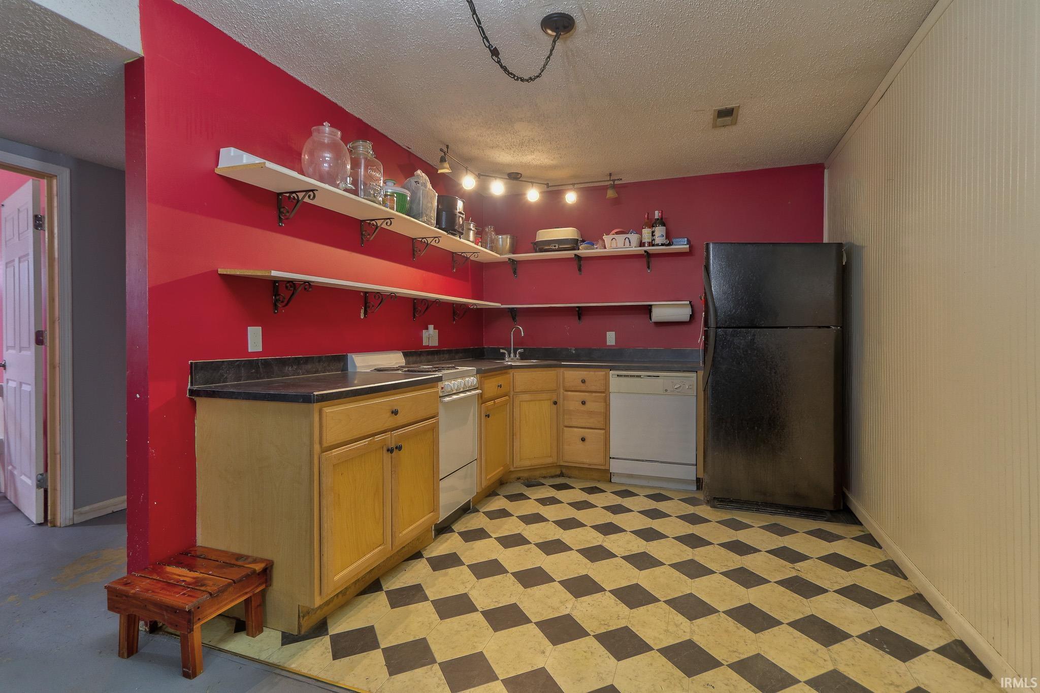 670 South Burkhardt Road Evansville, IN 47715 - Photo 16 of 24