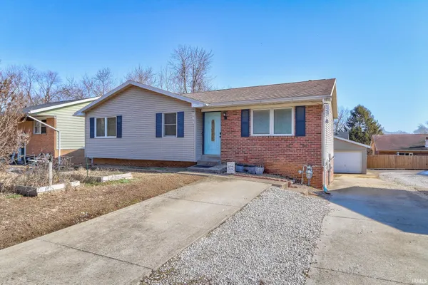 $229,900 | 670 South Burkhardt Road, Evansville, IN 47715