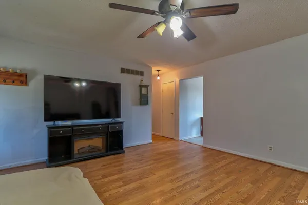 $229,900 | 670 South Burkhardt Road, Evansville, IN 47715