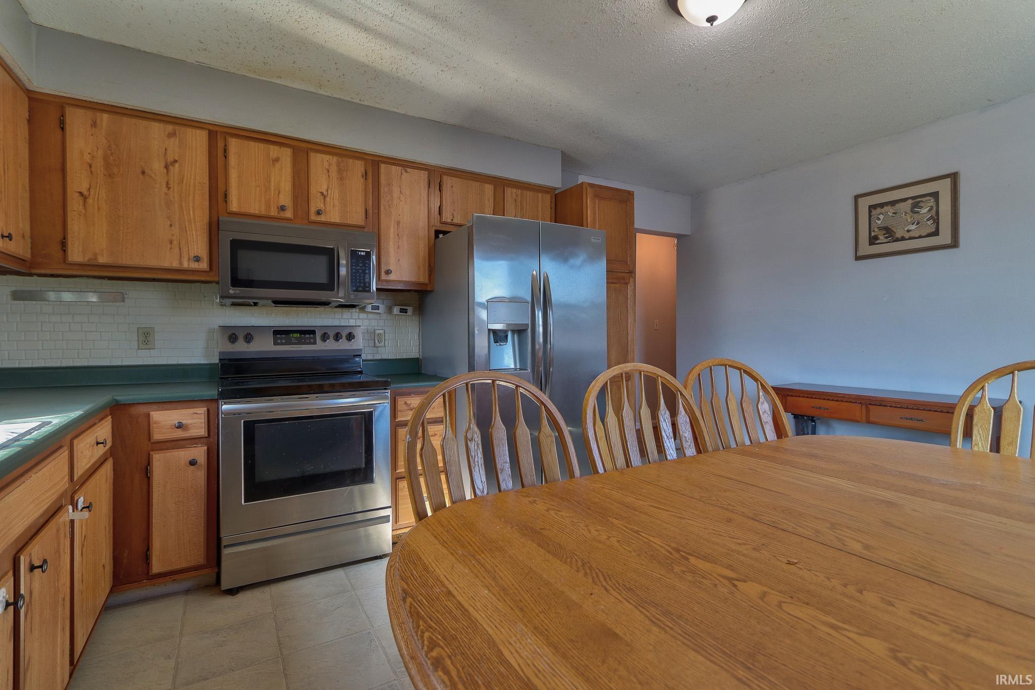 670 South Burkhardt Road Evansville, IN 47715 - Photo 5 of 24