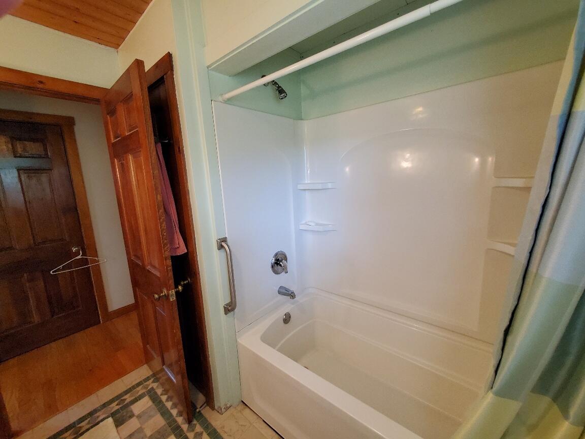 92 Huff Road Cornville, ME 04976 - Photo 17 of 121 1st flr bath w/tub