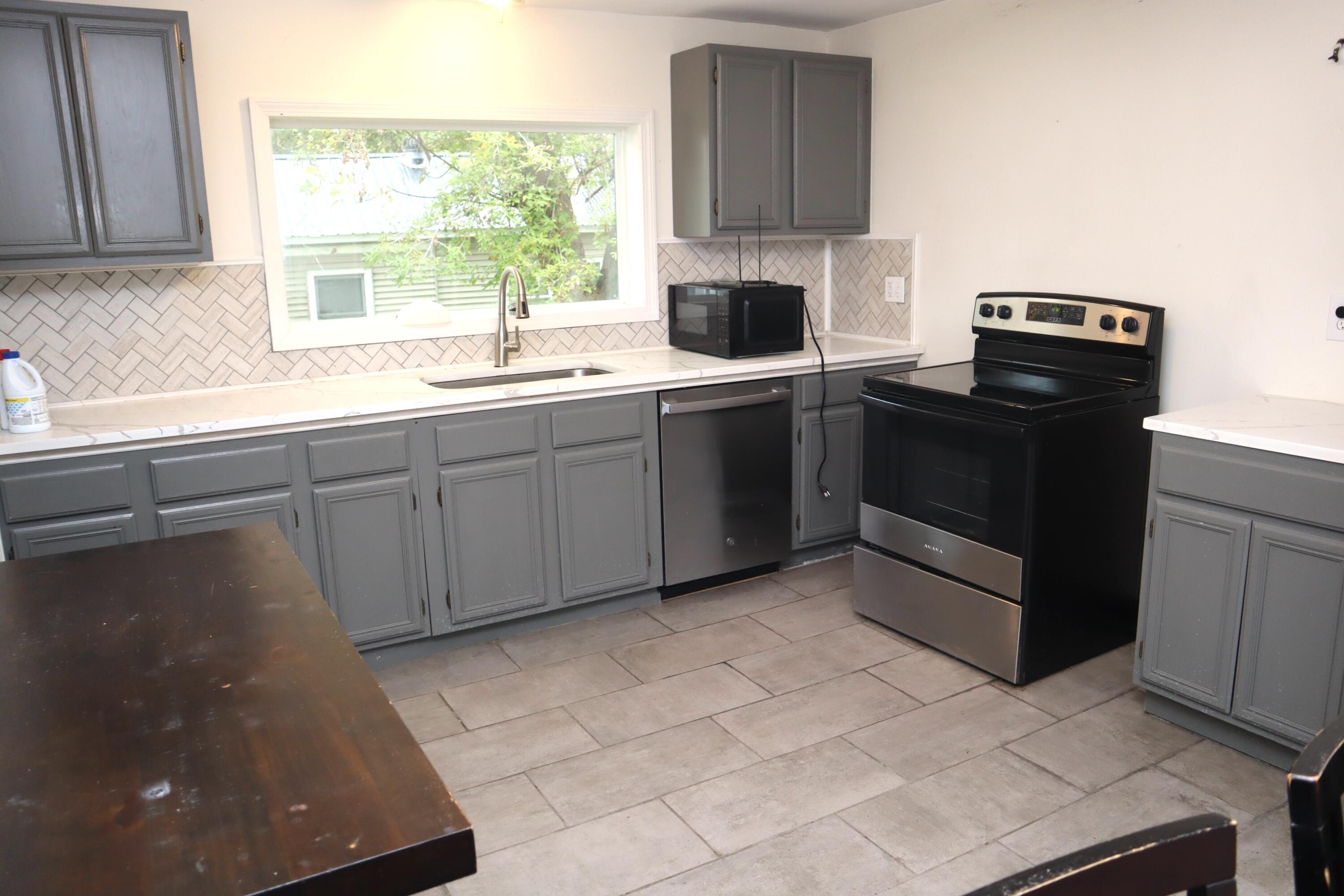 39 Eastern Avenue Augusta, ME 04330 - Photo 16 of 27 IMG_1138