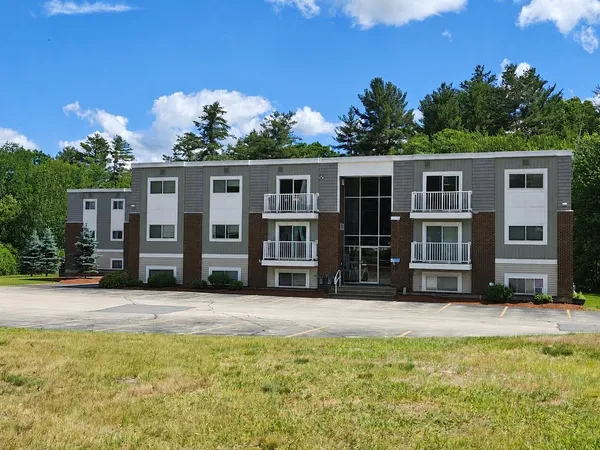 $1,675 | 83 F Constitution Drive, Londonderry, NH 03053