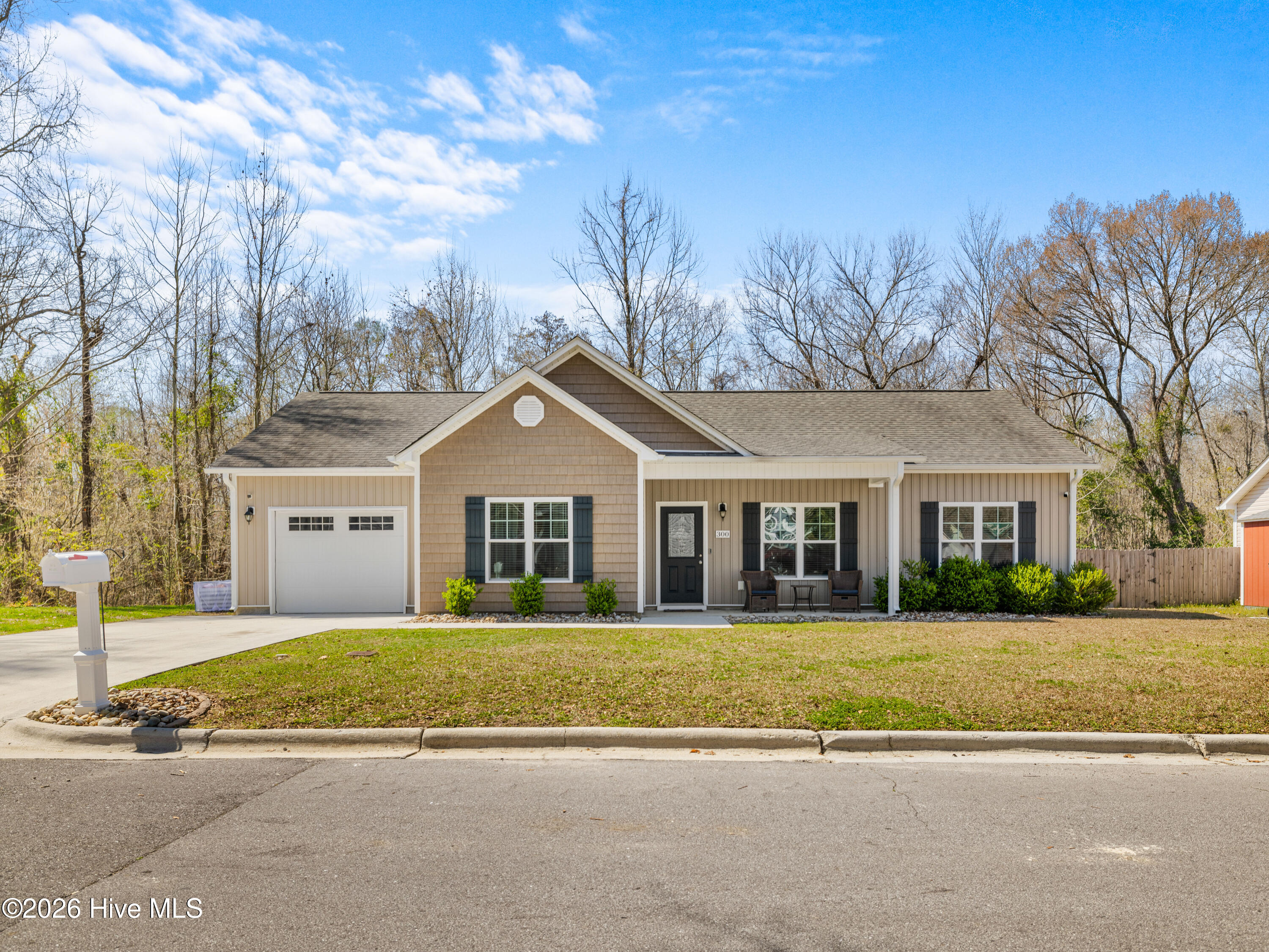 300 Spring Drive Jacksonville, NC 28540 - Photo 5 of 47 a02a0171