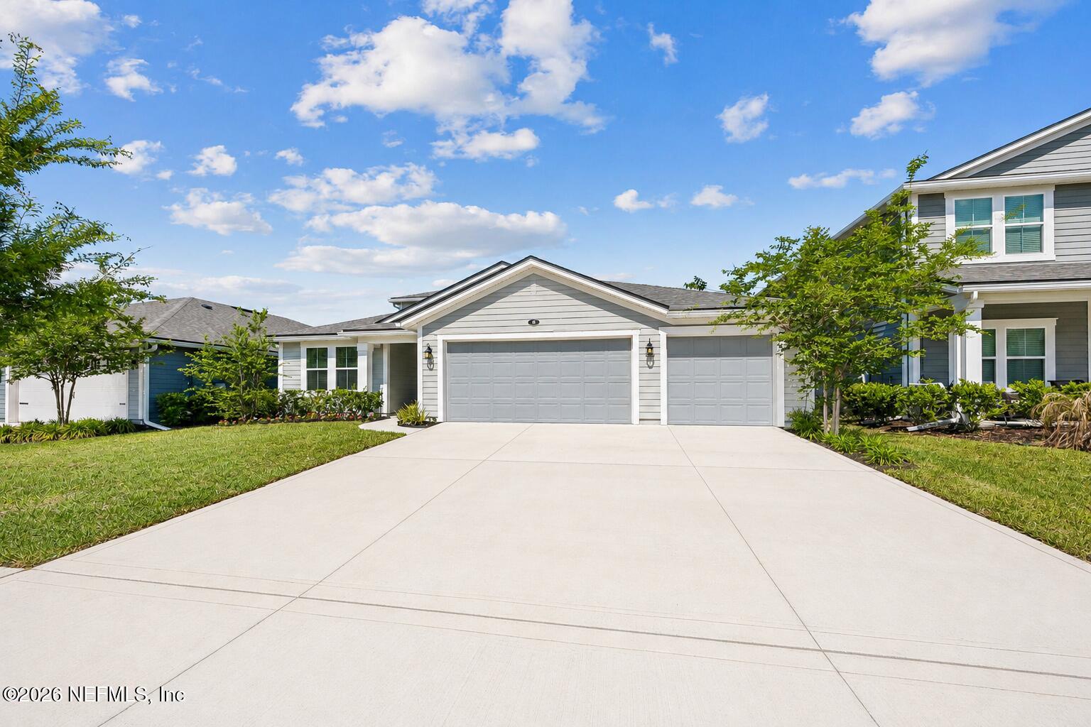 48 Riva Ridge Place St. Johns, FL 32259 - Photo 3 of 78 FRONT DRIVEWAY