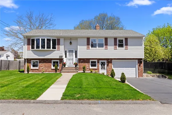 $549,900 | 61 Argonne Street, Johnston, RI 02919