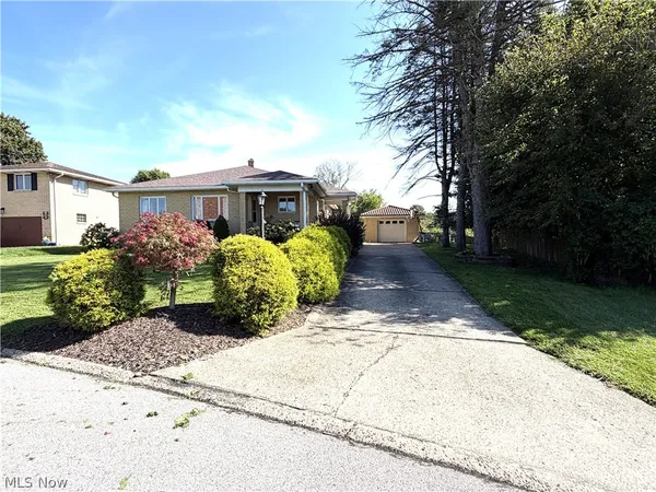 $195,500 | 2098 Eve Drive, Steubenville, OH 43952