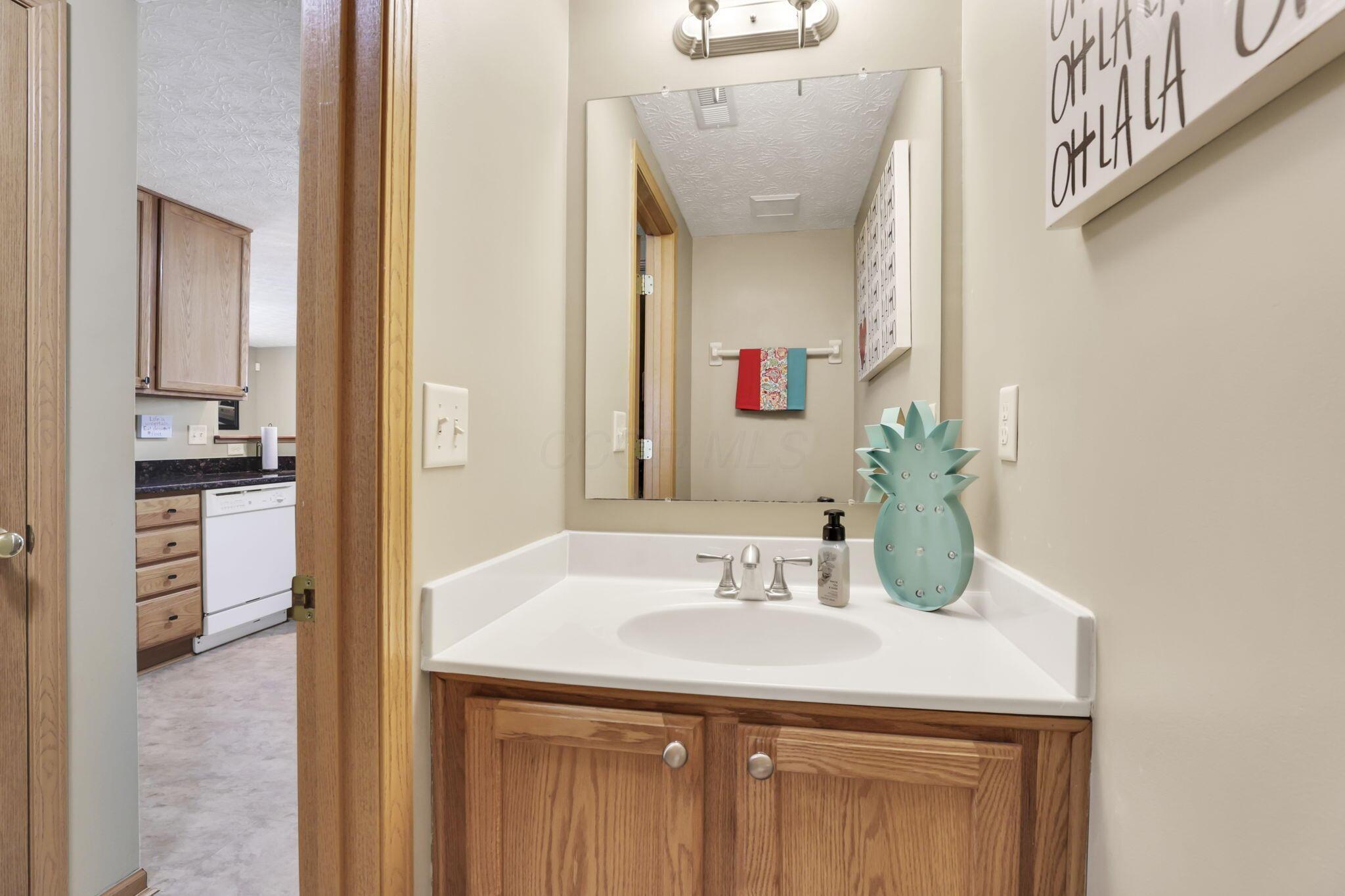 2131 Ripple Road Hilliard, OH 43026 - Photo 15 of 33 Half bathroom