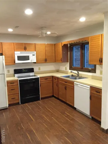 $179,000 | 247 Caballeros Boulevard, Belleville, IL 62221