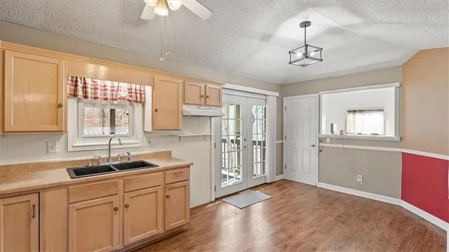 $235,000 | 2103 North York Road, Independence, MO 64058