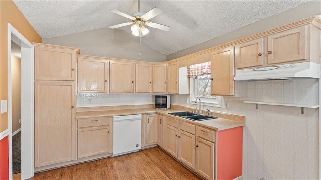 2103 North York Road Independence, MO 64058 - Photo 5 of 27