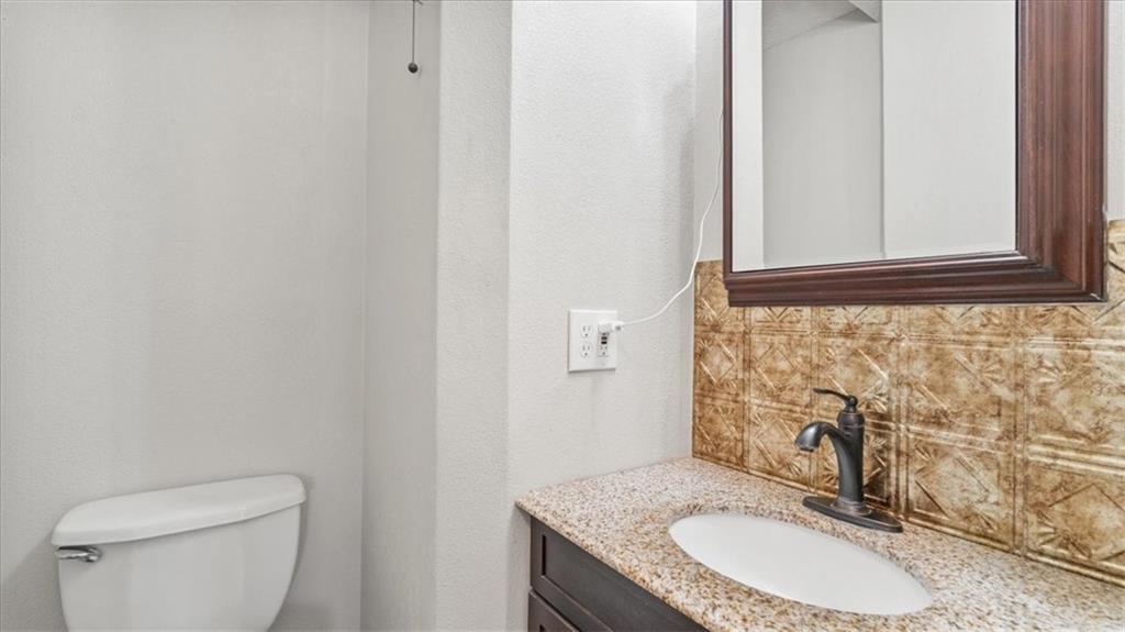 2103 North York Road Independence, MO 64058 - Photo 10 of 27