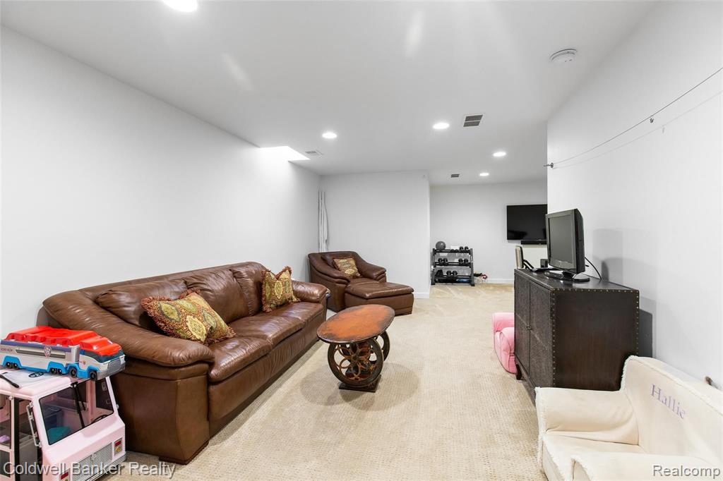 1555 Ruffner Avenue Birmingham, MI 48009 - Photo 25 of 29