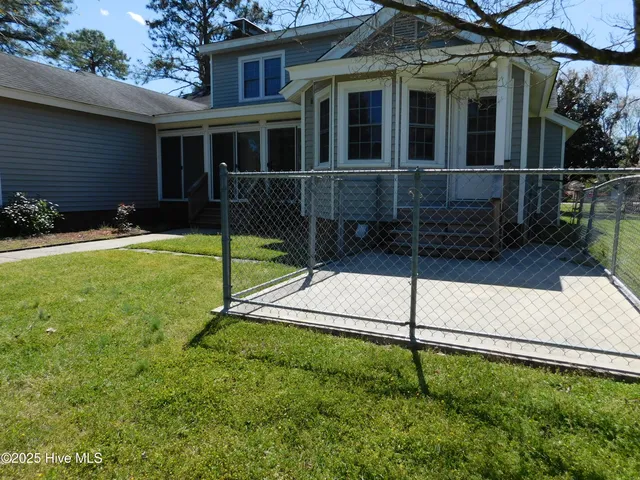 $2,400 | 6109 Schooner Court, New Bern, NC 28560