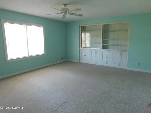 $2,400 | 6109 Schooner Court, New Bern, NC 28560