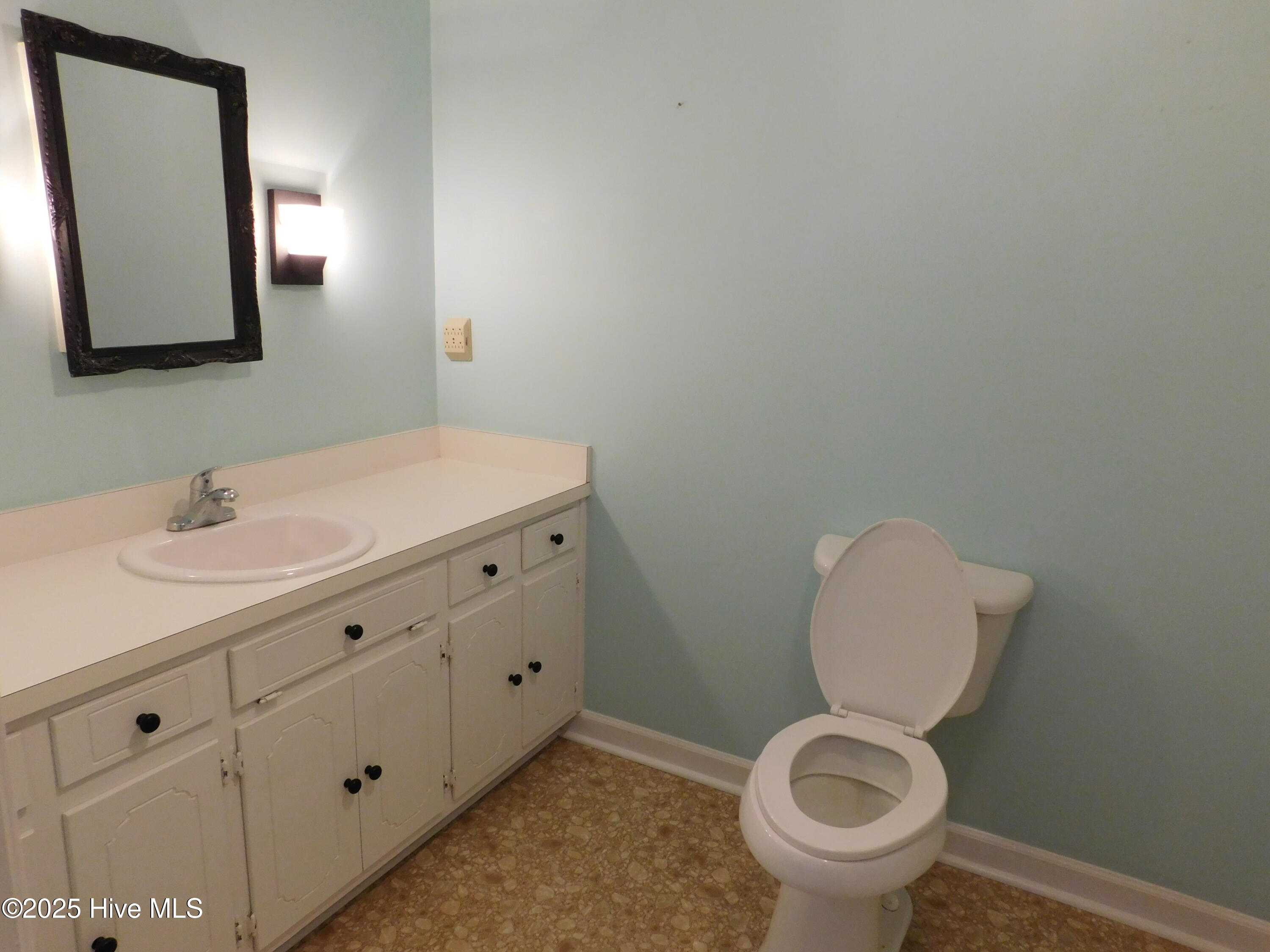 6109 Schooner Court New Bern, NC 28560 - Photo 38 of 58 DSCN8997