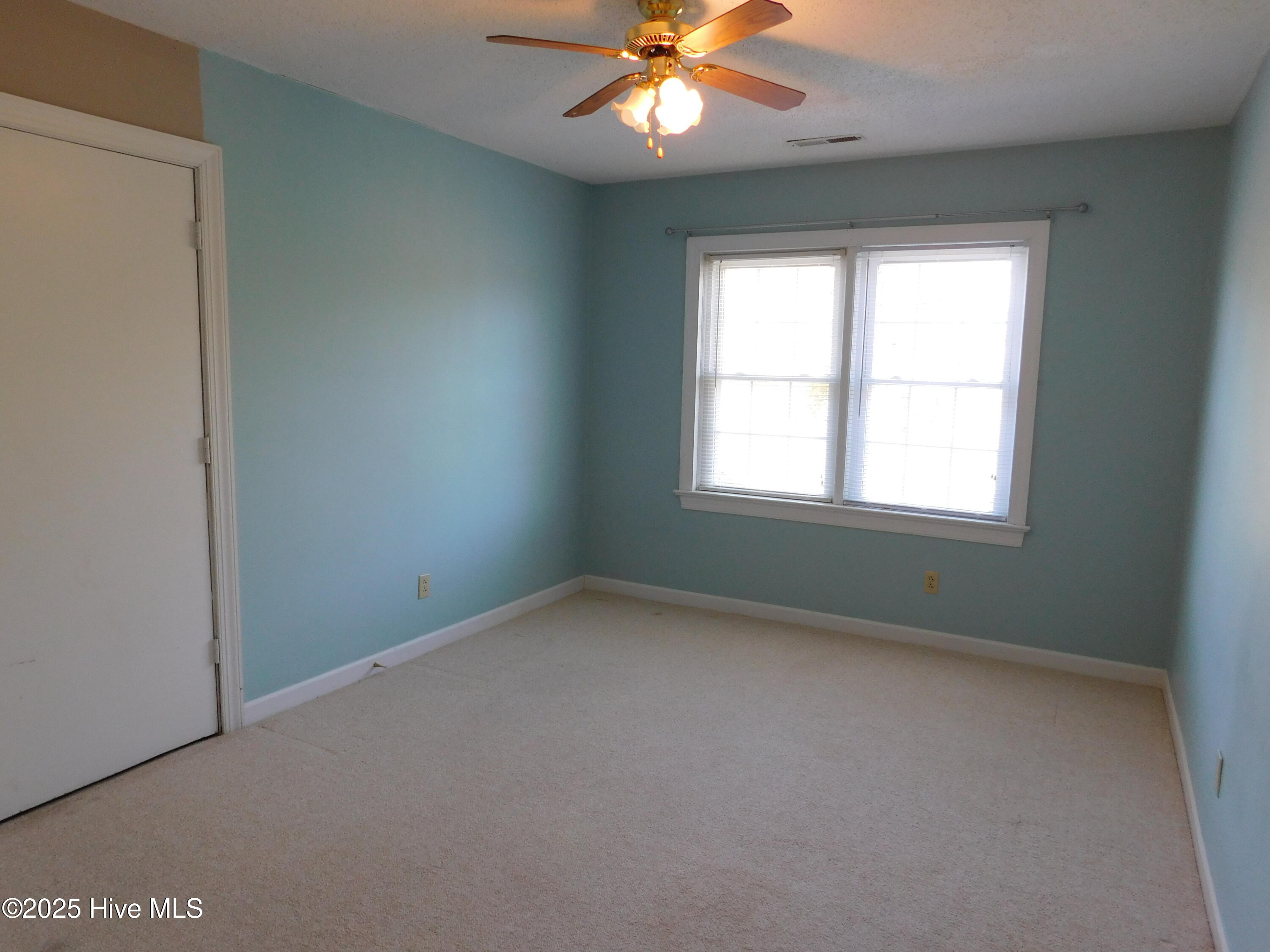 6109 Schooner Court New Bern, NC 28560 - Photo 47 of 58 DSCN9006